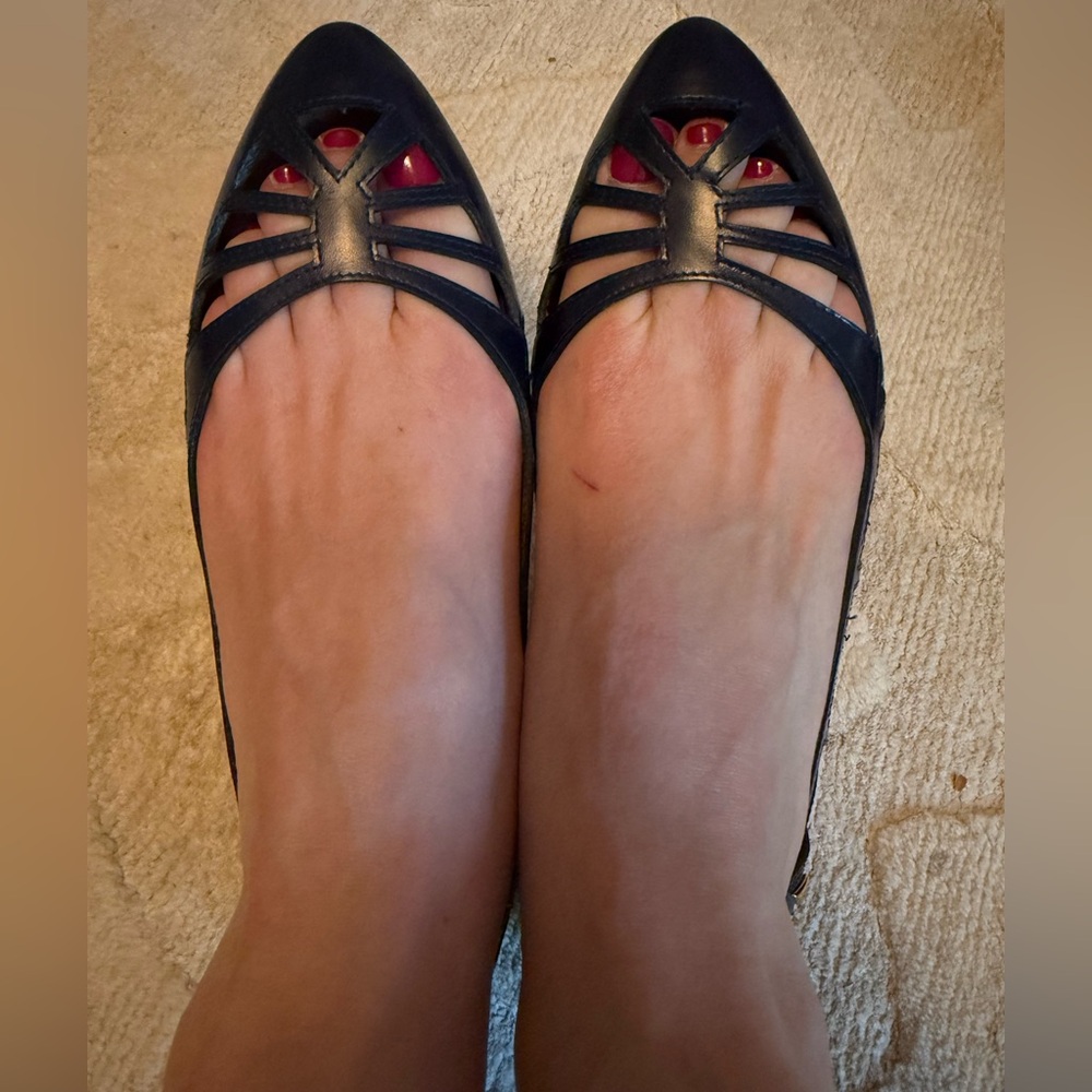 Used Louis Vuitton Navy Cutout Flats, size 38